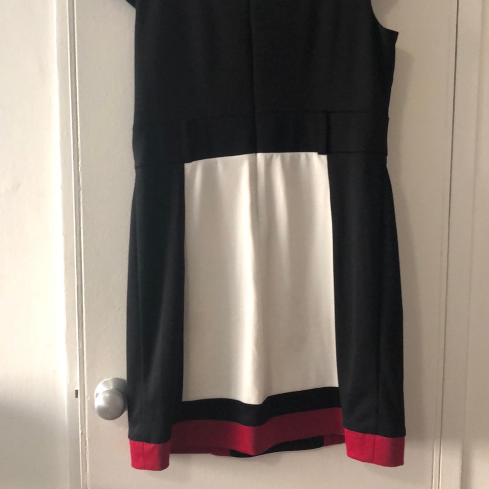 Color Block dress - Picture 3 of 3
